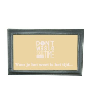 Horloge en zonnebrilbox met eigen gravure 